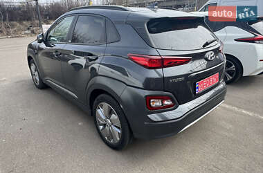 Внедорожник / Кроссовер Hyundai Kona Electric 2020 в 