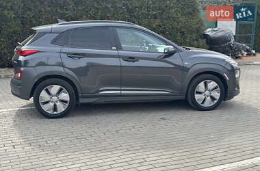 Внедорожник / Кроссовер Hyundai Kona Electric 2020 в 