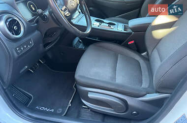 Позашляховик / Кросовер Hyundai Kona Electric 2021 в 