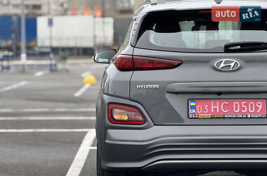 Внедорожник / Кроссовер Hyundai Kona Electric 2020 в 