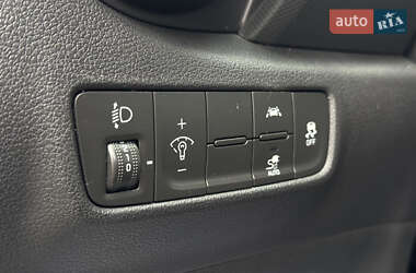 Внедорожник / Кроссовер Hyundai Kona Electric 2020 в 