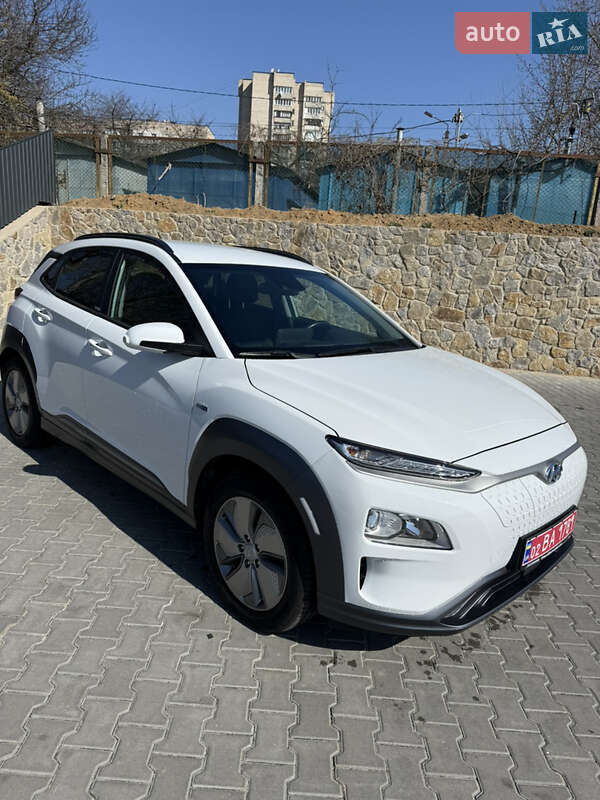 Внедорожник / Кроссовер Hyundai Kona Electric 2020 в Виннице