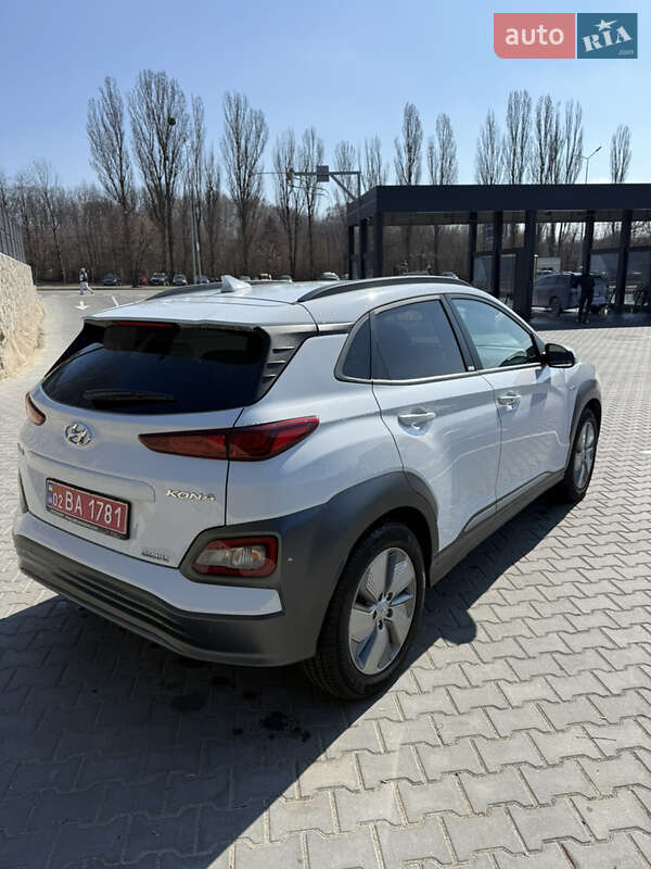 Внедорожник / Кроссовер Hyundai Kona Electric 2020 в Виннице