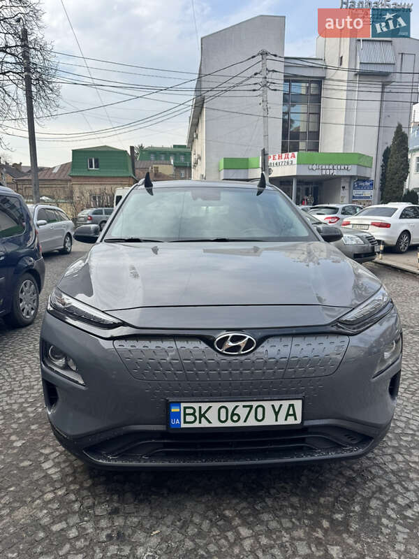 Позашляховик / Кросовер Hyundai Kona Electric 2020 в Рівному