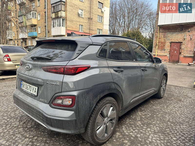 Позашляховик / Кросовер Hyundai Kona Electric 2020 в Рівному