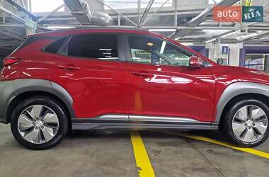 Внедорожник / Кроссовер Hyundai Kona Electric 2019 в 