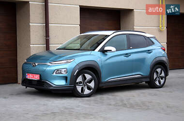 Внедорожник / Кроссовер Hyundai Kona Electric 2020 в 
