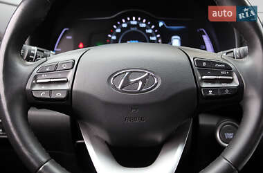 Внедорожник / Кроссовер Hyundai Kona Electric 2020 в 