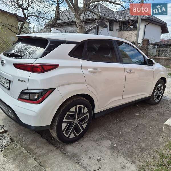 Внедорожник / Кроссовер Hyundai Kona Electric 2022 в Львове