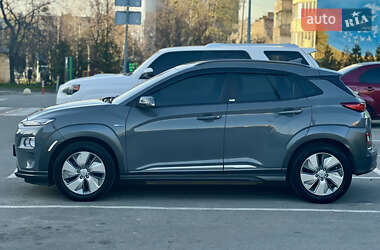 Внедорожник / Кроссовер Hyundai Kona Electric 2020 в 