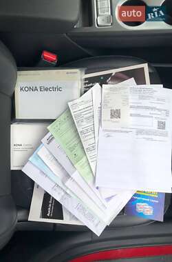 Внедорожник / Кроссовер Hyundai Kona Electric 2019 в 
