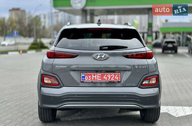 Внедорожник / Кроссовер Hyundai Kona Electric 2020 в 