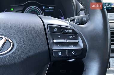 Позашляховик / Кросовер Hyundai Kona Electric 2020 в 