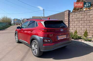 Внедорожник / Кроссовер Hyundai Kona Electric 2020 в 