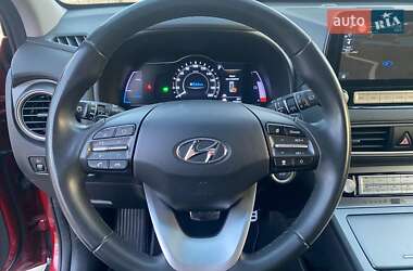 Внедорожник / Кроссовер Hyundai Kona Electric 2020 в 