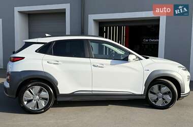 Позашляховик / Кросовер Hyundai Kona Electric 2020 в 