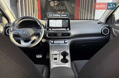 Позашляховик / Кросовер Hyundai Kona Electric 2020 в 