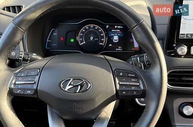 Позашляховик / Кросовер Hyundai Kona Electric 2020 в 