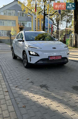 Внедорожник / Кроссовер Hyundai Kona Electric 2020 в 