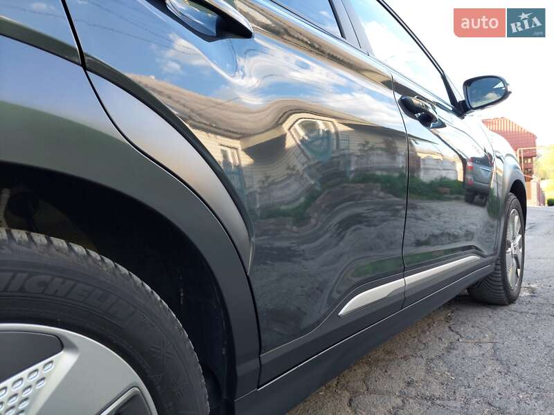 Внедорожник / Кроссовер Hyundai Kona Electric 2019 в Первомайске