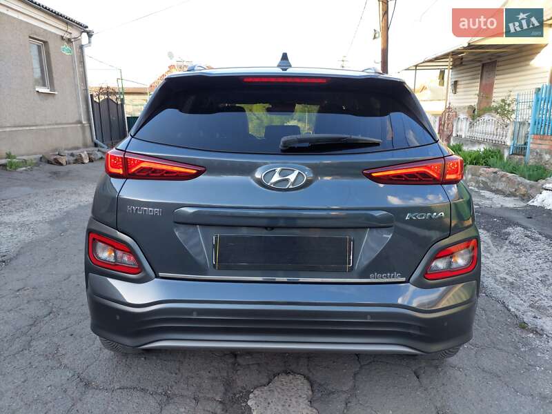 Внедорожник / Кроссовер Hyundai Kona Electric 2019 в Первомайске