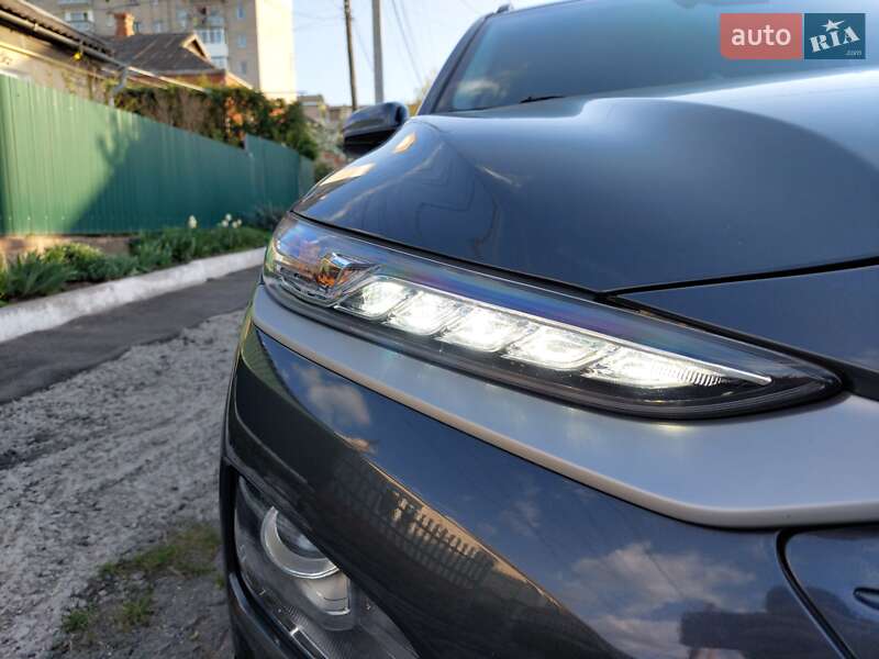 Внедорожник / Кроссовер Hyundai Kona Electric 2019 в Первомайске
