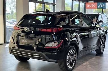 Внедорожник / Кроссовер Hyundai Kona Electric 2021 в 