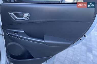 Позашляховик / Кросовер Hyundai Kona Electric 2020 в 