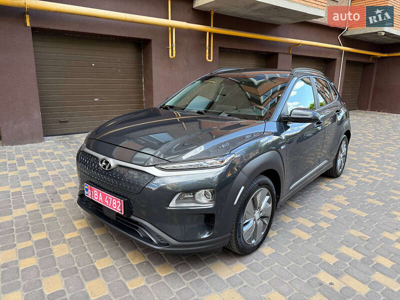 Позашляховик / Кросовер Hyundai Kona Electric 2020 в 