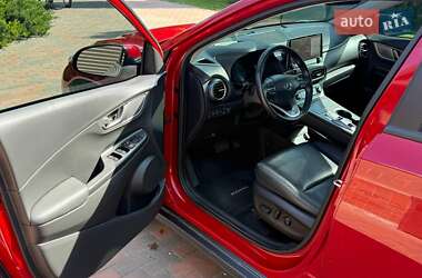 Позашляховик / Кросовер Hyundai Kona Electric 2020 в 