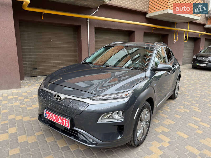 Внедорожник / Кроссовер Hyundai Kona Electric 2021 в 