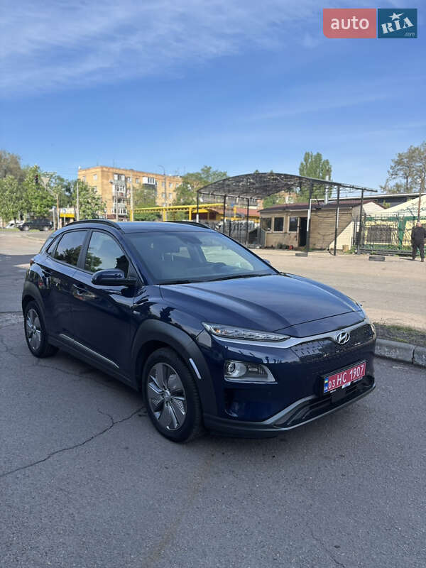 Внедорожник / Кроссовер Hyundai Kona Electric 2020 в 