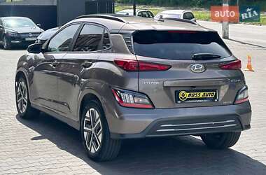 Позашляховик / Кросовер Hyundai Kona Electric 2022 в 
