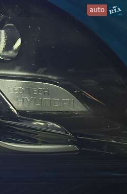 Позашляховик / Кросовер Hyundai Kona Electric 2021 в 