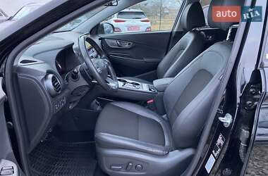 Внедорожник / Кроссовер Hyundai Kona Electric 2020 в 