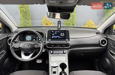 Позашляховик / Кросовер Hyundai Kona Electric 2021 в 