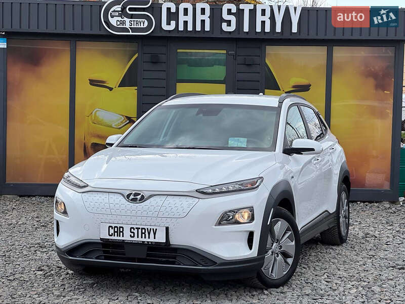 Позашляховик / Кросовер Hyundai Kona Electric 2020 в 