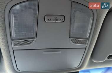 Внедорожник / Кроссовер Hyundai Kona Electric 2020 в 