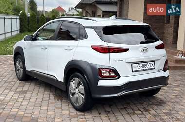 Позашляховик / Кросовер Hyundai Kona Electric 2019 в 