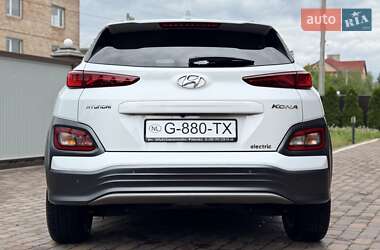 Позашляховик / Кросовер Hyundai Kona Electric 2019 в 