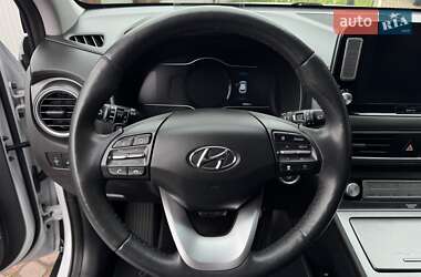 Позашляховик / Кросовер Hyundai Kona Electric 2019 в 