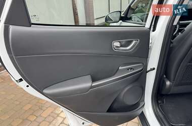 Позашляховик / Кросовер Hyundai Kona Electric 2019 в 