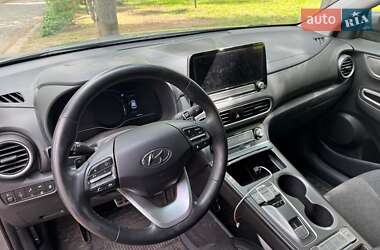 Позашляховик / Кросовер Hyundai Kona Electric 2020 в 