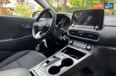 Позашляховик / Кросовер Hyundai Kona Electric 2020 в 