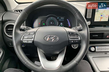 Внедорожник / Кроссовер Hyundai Kona Electric 2019 в 