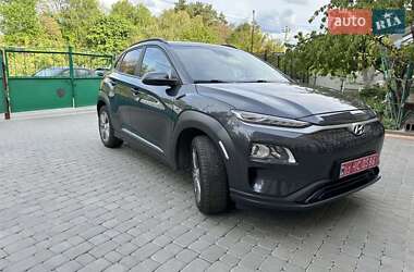 Внедорожник / Кроссовер Hyundai Kona Electric 2019 в 