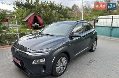 Внедорожник / Кроссовер Hyundai Kona Electric 2019 в 