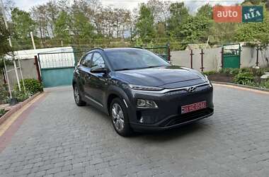 Внедорожник / Кроссовер Hyundai Kona Electric 2019 в 