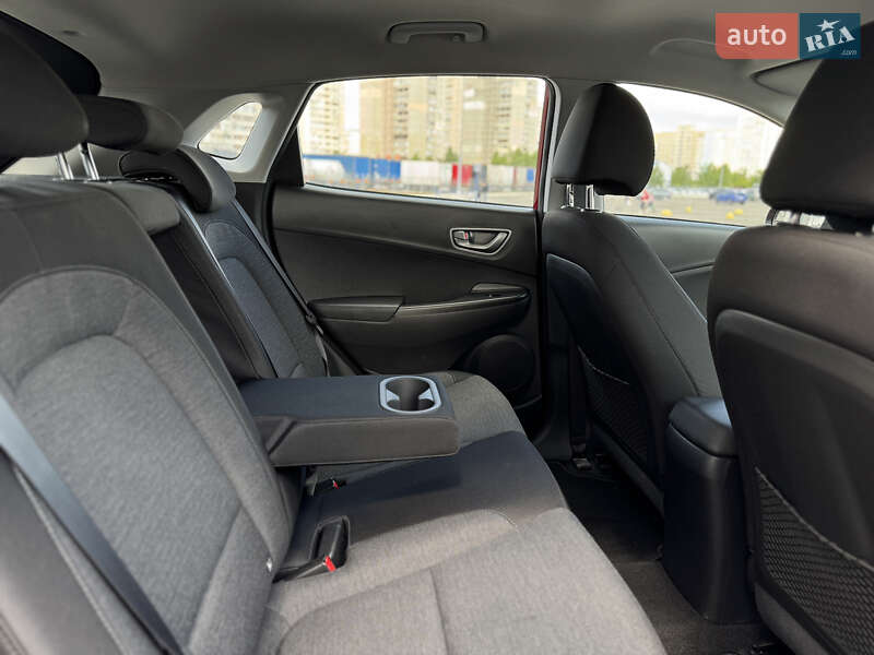 Позашляховик / Кросовер Hyundai Kona Electric 2021 в Києві