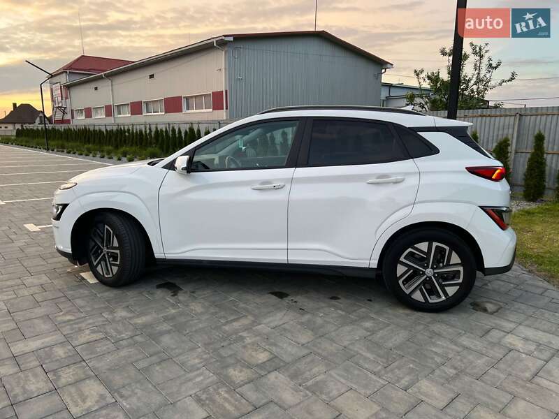 Позашляховик / Кросовер Hyundai Kona Electric 2021 в Луцьку